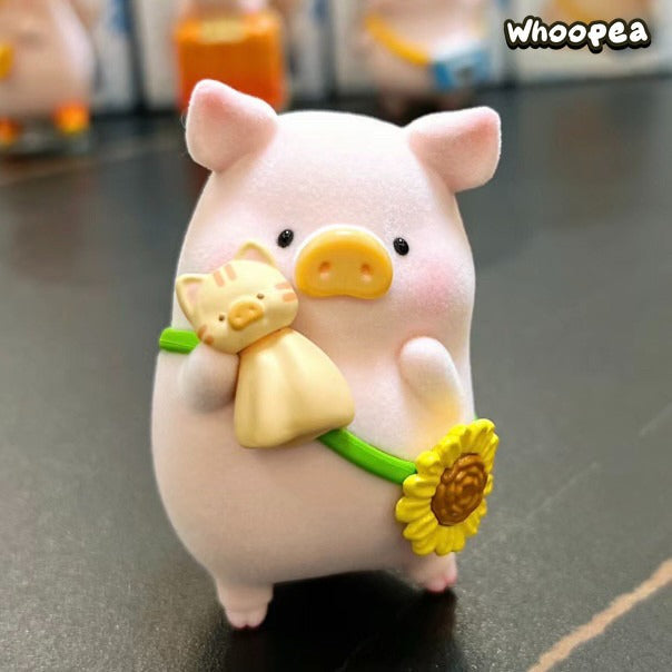 Lulu the Piggy's Travel Series Figure Blind Box